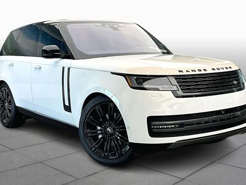 Used 2022 Land Rover Range Rover SE image 4