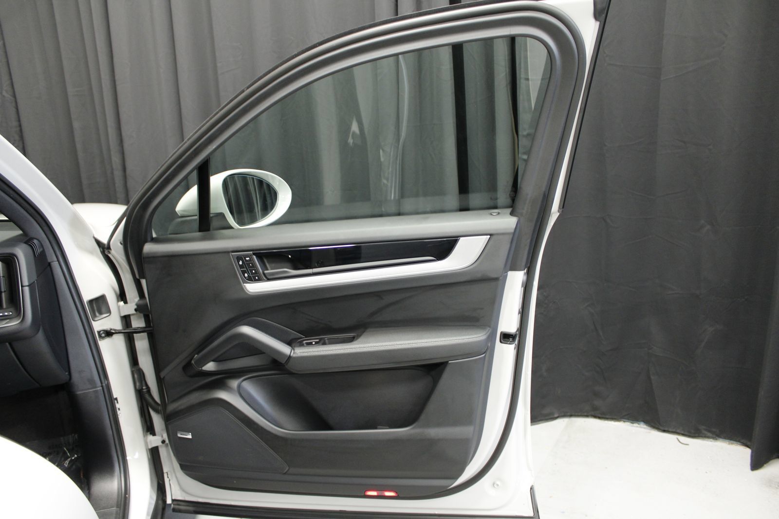 Certified 2026 Porsche Cayenne S AWD/4WD image 26