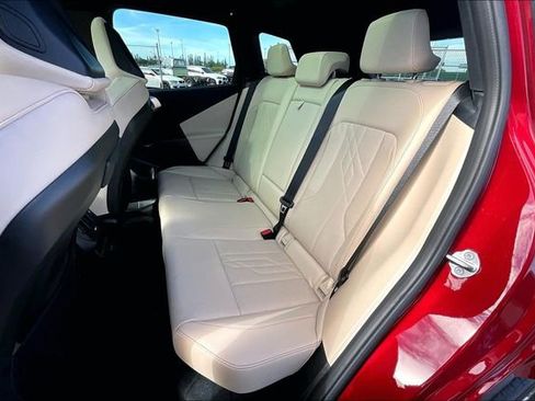 Used 2025 BMW X3 xDrive30i w/ Premium Package image 28