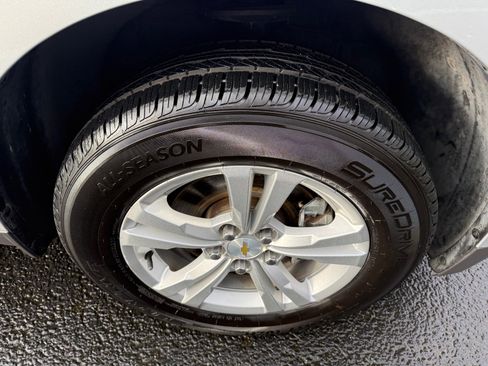 Used 2017 Chevrolet Equinox LS image 9