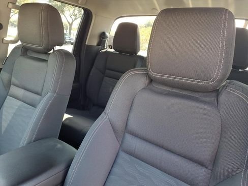 Used 2024 Nissan Frontier SV image 13