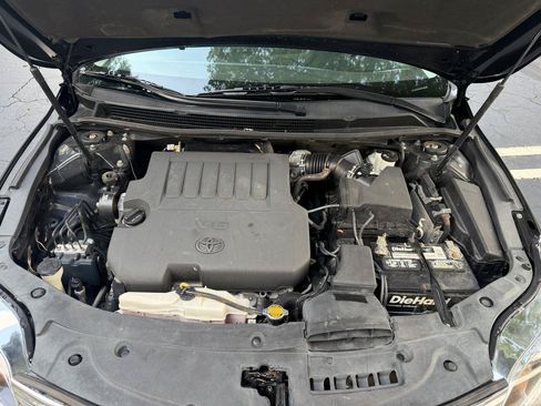 Used 2013 Toyota Avalon XLE Touring FWD image 28