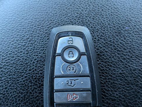 Used 2021 Ford Expedition Limited image 33