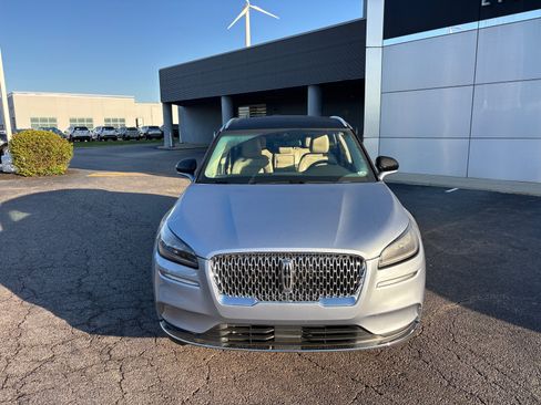 Certified 2022 Lincoln Corsair AWD w/ Premium Package image 2
