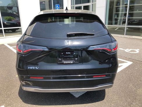 Used 2024 Honda HR-V EX-L image 4