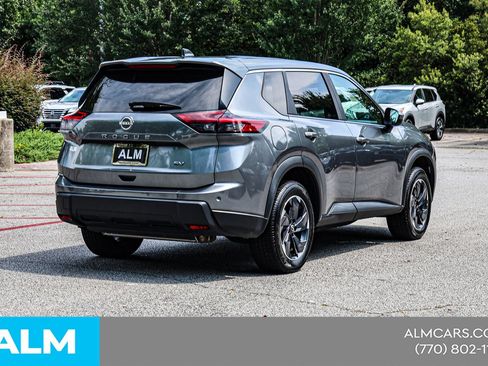 Used 2024 Nissan Rogue SV FWD image 6
