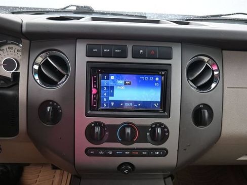 Used 2009 Ford Expedition XLT AWD/4WD image 19