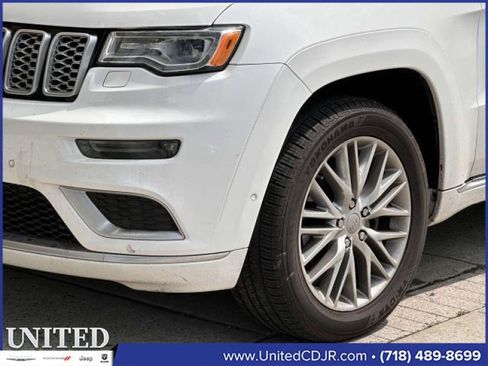 Certified 2017 Jeep Grand Cherokee Summit w/ Platinum Series Group image 8