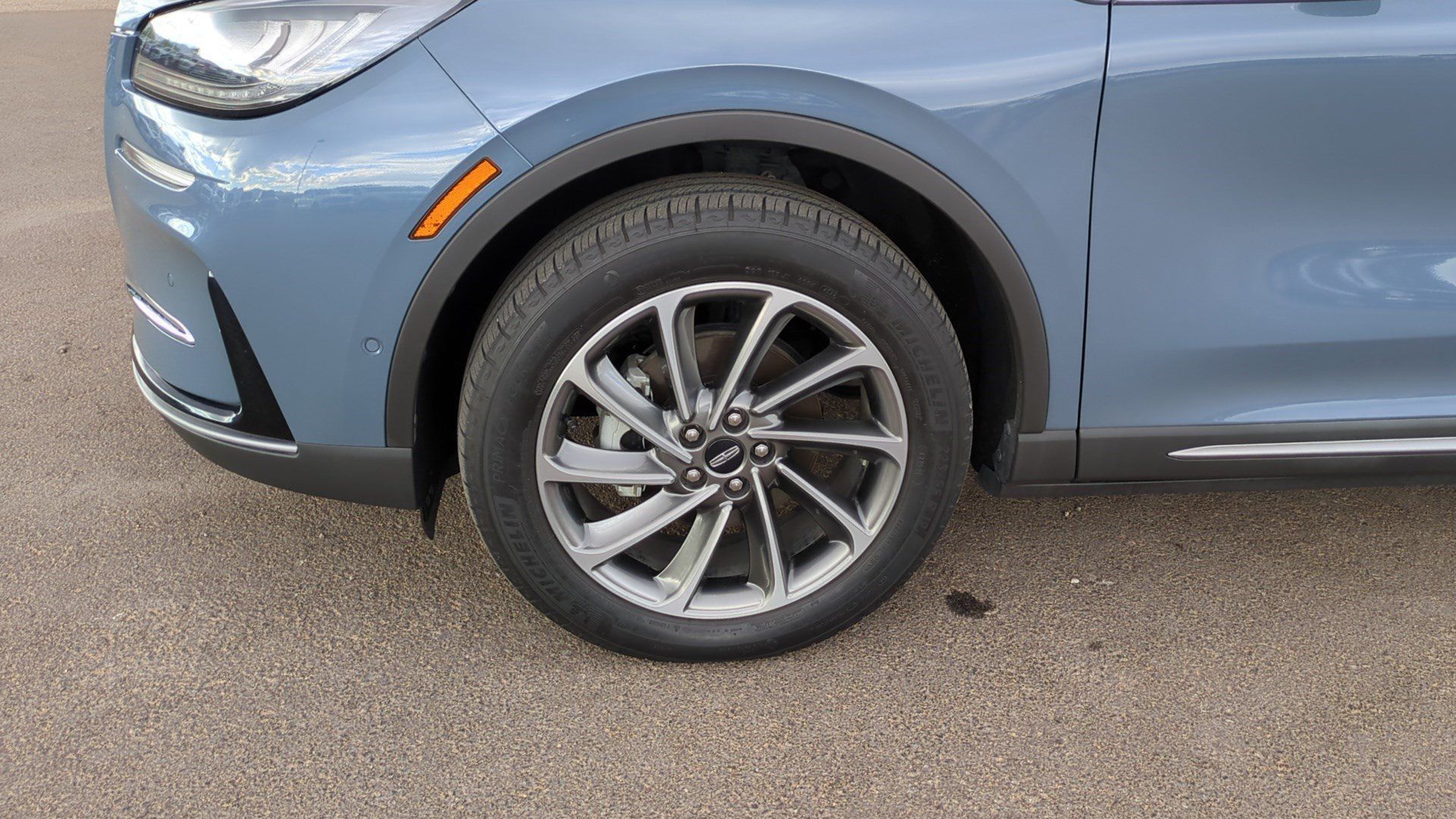 Used 2023 Lincoln Corsair FWD w/ Equipment Group 102A image 11