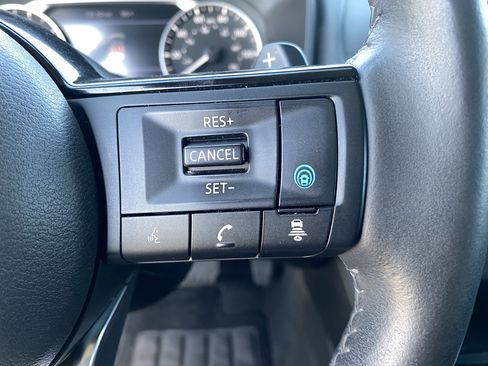 Used 2023 Nissan Rogue SL FWD image 29