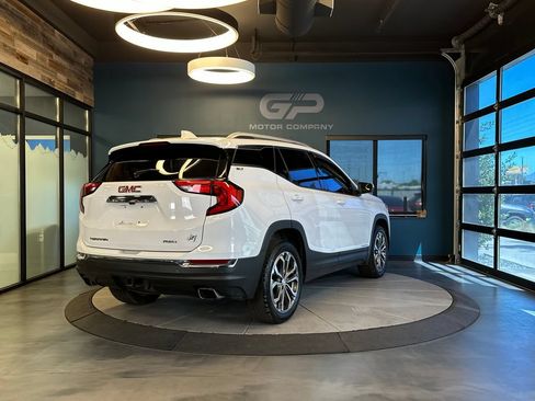 Used 2018 GMC Terrain SLT w/ Preferred Package AWD/4WD image 3