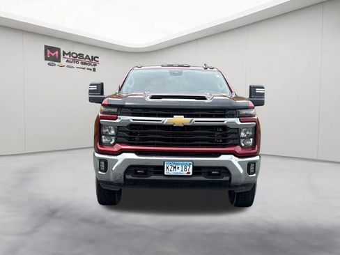 Used 2024 Chevrolet Silverado 2500 LT w/ Convenience Package AWD/4WD image 3