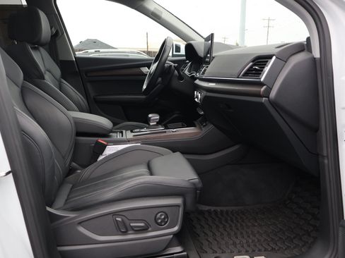 Used 2023 Audi Q5 e Prestige AWD/4WD image 31