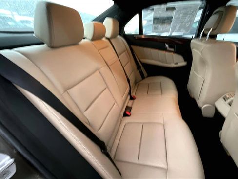 Used 2013 Mercedes-Benz E 350 BlueTEC Sedan image 19