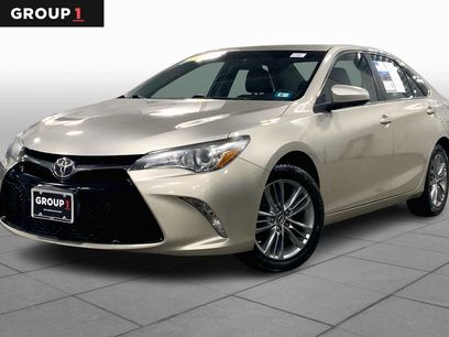 Used 2017 Toyota Camry SE w/ Moonroof Package