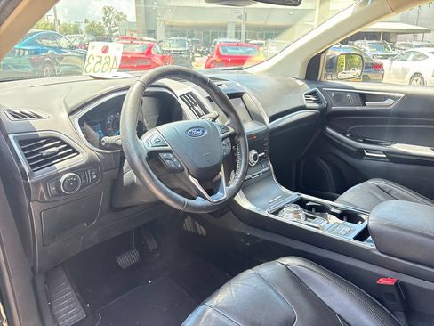 Used 2020 Ford Edge Titanium w/ Equipment Group 301A FWD image 6
