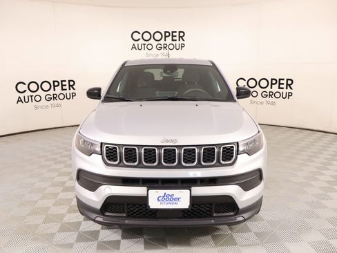 Used 2025 Jeep Compass Sport AWD/4WD image 8
