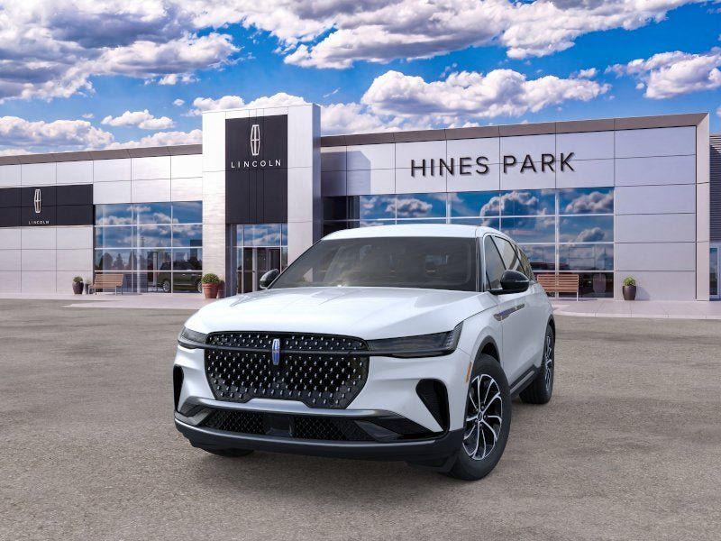 New 2026 Lincoln Nautilus Premier AWD/4WD image 2