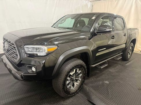 Certified 2023 Toyota Tacoma TRD Off-Road image 6