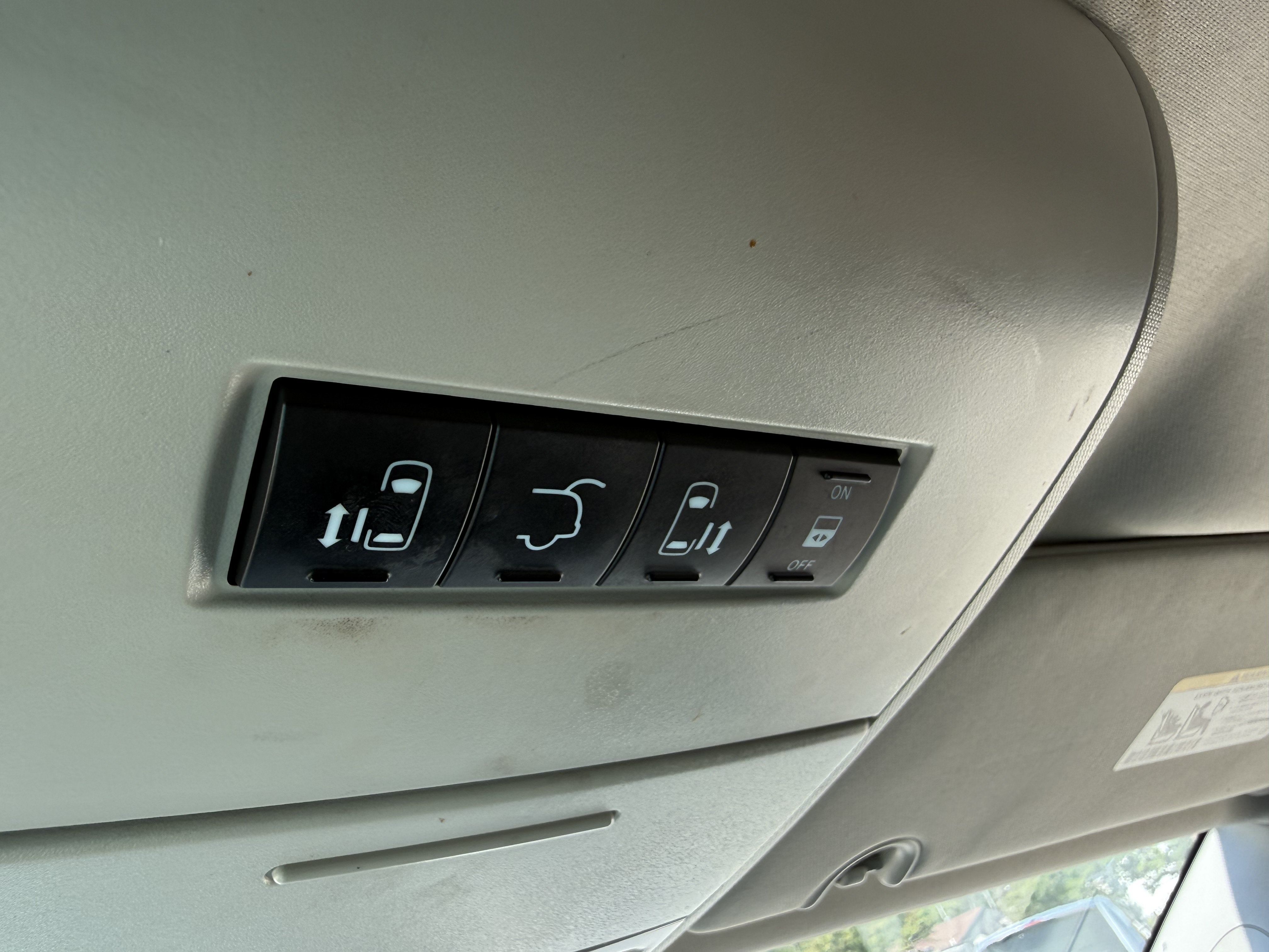 Used 2014 Dodge Grand Caravan SXT FWD image 26