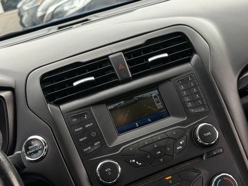 Used 2018 Ford Fusion SE w/ Equipment Group 201A image 5