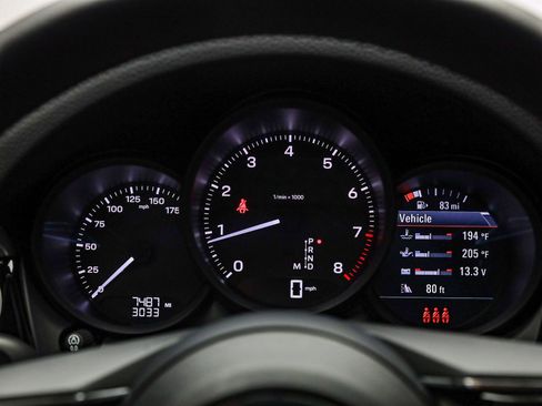 Certified 2025 Porsche Macan image 29