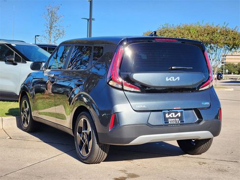 New 2025 Kia Soul EX image 3