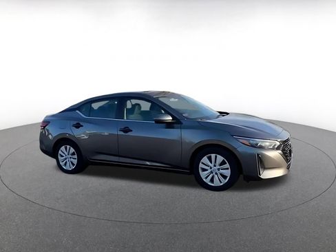 Used 2025 Nissan Sentra S image 2