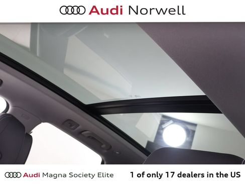 Used 2023 Audi Q5 2.0T Premium w/ Convenience Package AWD/4WD image 9