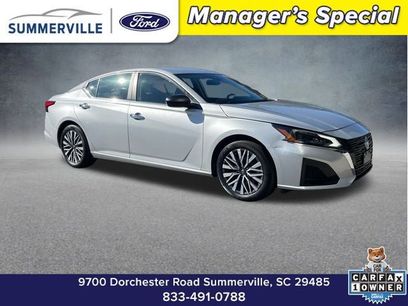 Used 2024 Nissan Altima 2.5 SV