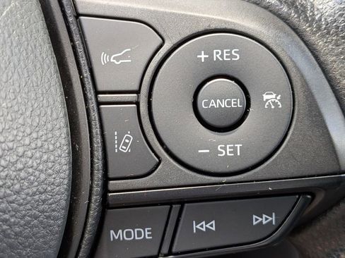 Used 2025 Toyota RAV4 XLE image 23