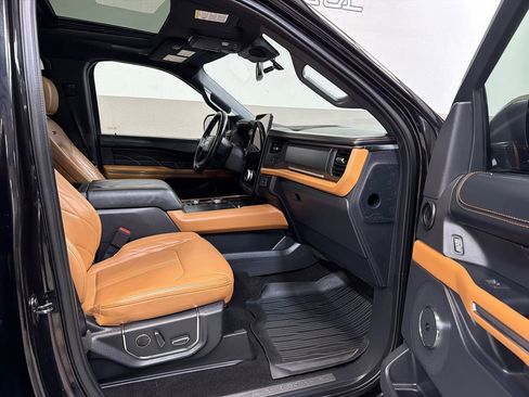 Used 2023 Ford Expedition Platinum AWD/4WD image 39