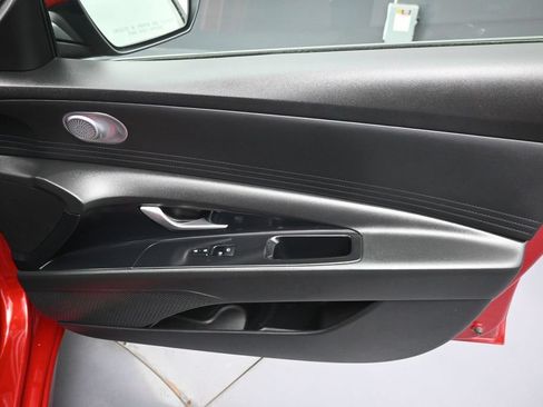 Used 2024 Hyundai Elantra SEL FWD image 33