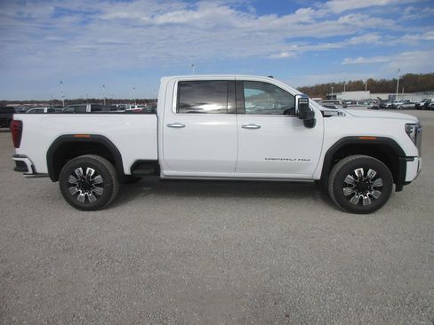 New 2026 GMC Sierra 2500 Denali w/ Denali Reserve Package image 3