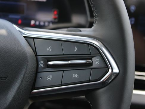 New 2027 Chevrolet Equinox LT w/ Safety and Technology Package FWD image 31