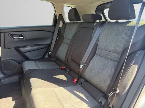 Used 2024 Nissan Rogue SV AWD/4WD image 13