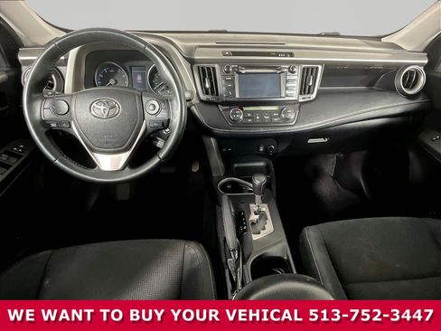 Used 2018 Toyota RAV4 XLE AWD/4WD image 7
