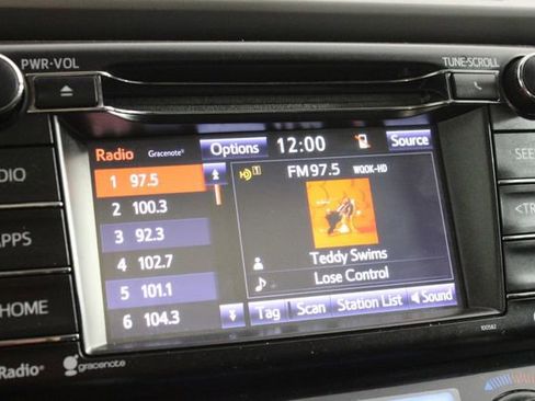 Used 2018 Toyota RAV4 XLE image 30