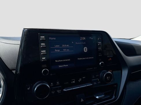 Used 2022 Toyota Highlander XLE AWD/4WD image 14