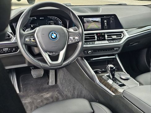 Used 2022 BMW 330e xDrive w/ Premium Package AWD/4WD image 41