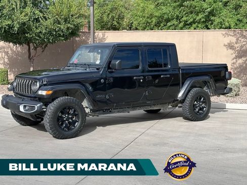 Used 2024 Jeep Gladiator Sport AWD/4WD image 1