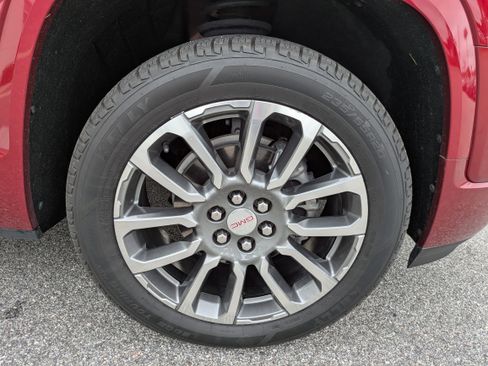 Certified 2022 GMC Acadia Denali w/ Denali Technology Package image 12