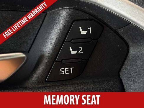 Used 2023 Toyota RAV4 XSE AWD/4WD image 10