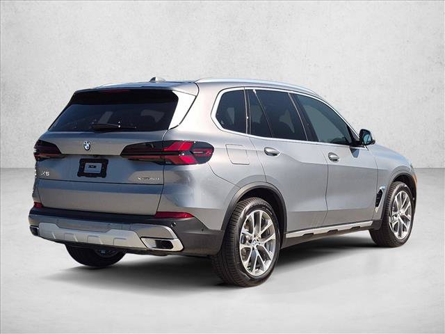 Used 2026 BMW X5 xDrive40i w/ Premium Package AWD/4WD image 2