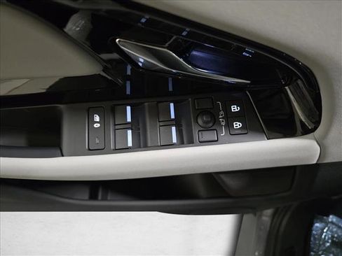 New 2026 Land Rover Range Rover Evoque S image 27