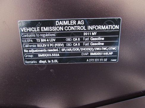 Used 2011 Mercedes-Benz C 300 Sedan image 33