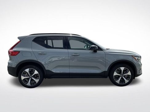 Used 2026 Volvo XC40 B5 Plus AWD/4WD image 14