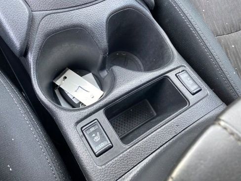 Used 2019 Nissan Rogue S image 11