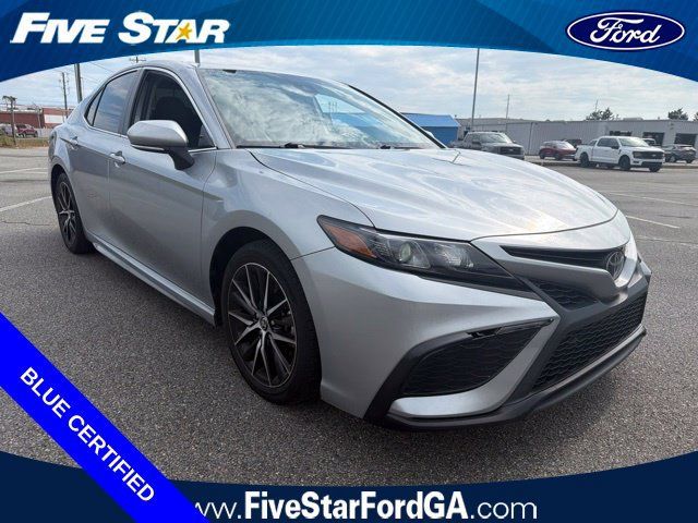Used 2023 Toyota Camry SE FWD image 1