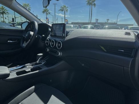 Used 2025 Nissan Sentra SV image 5